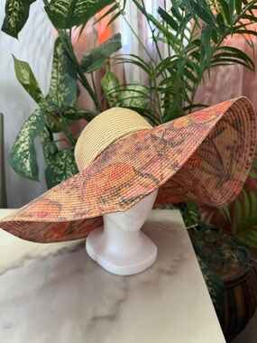 Wide-Brim Floral Pattern Straw Sun Hat in Peach and Natural